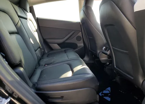 2023 Tesla Model Y из США, поврежденный, VIN 7SAYGAEE8PF920742